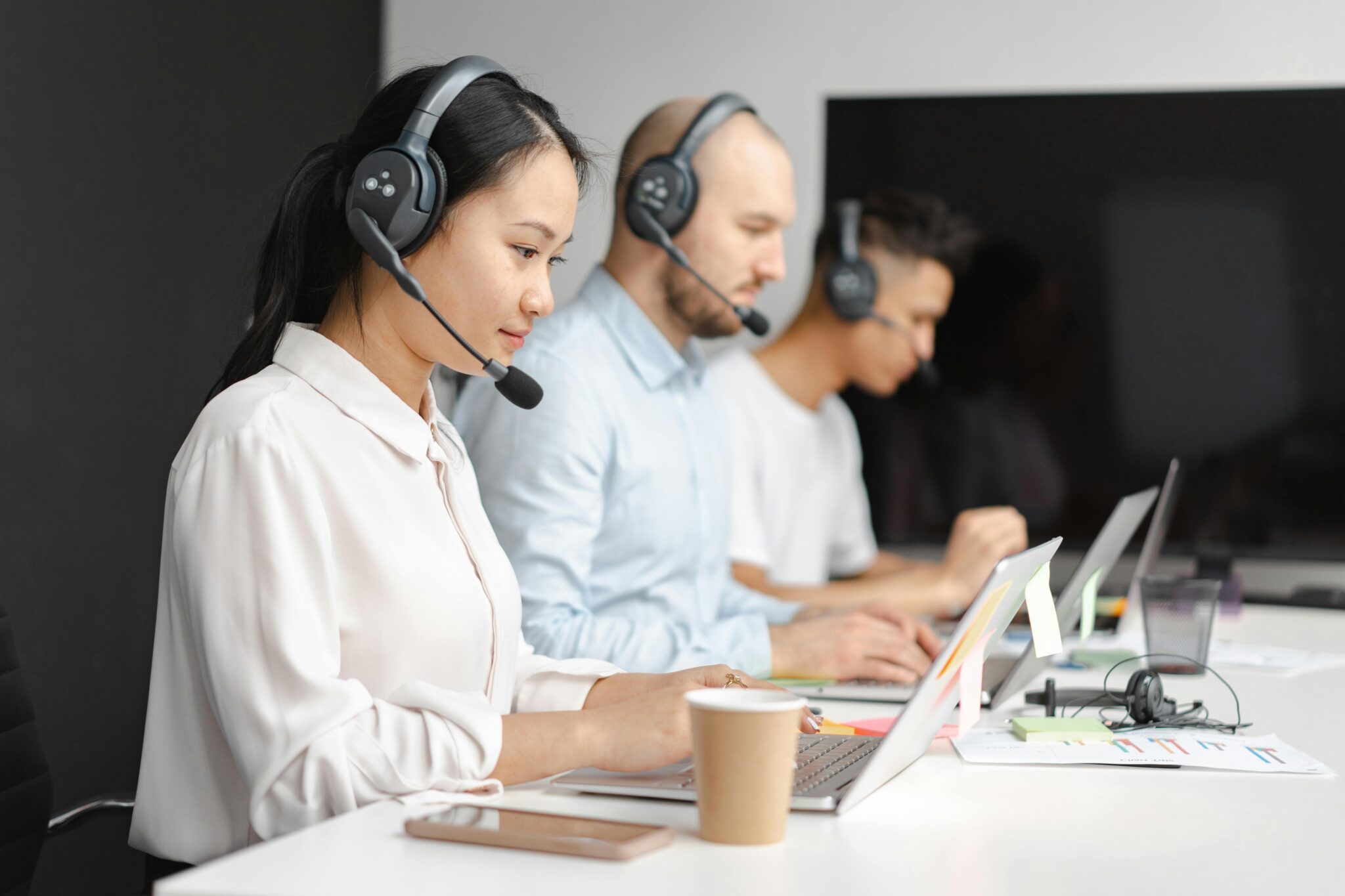 How Professional Telecalling Can Increase Sales for Businesses​
